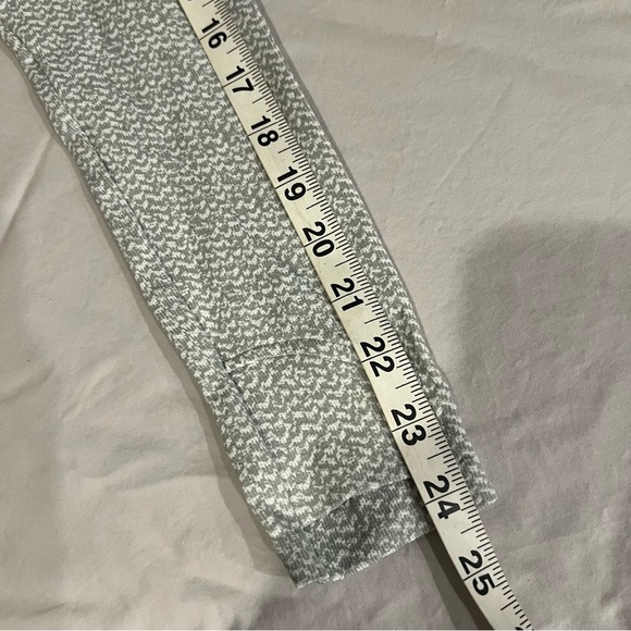 Athleta Flurry Peak Turtleneck - Grey Textured Seamless - Small - Picture 11 of 11